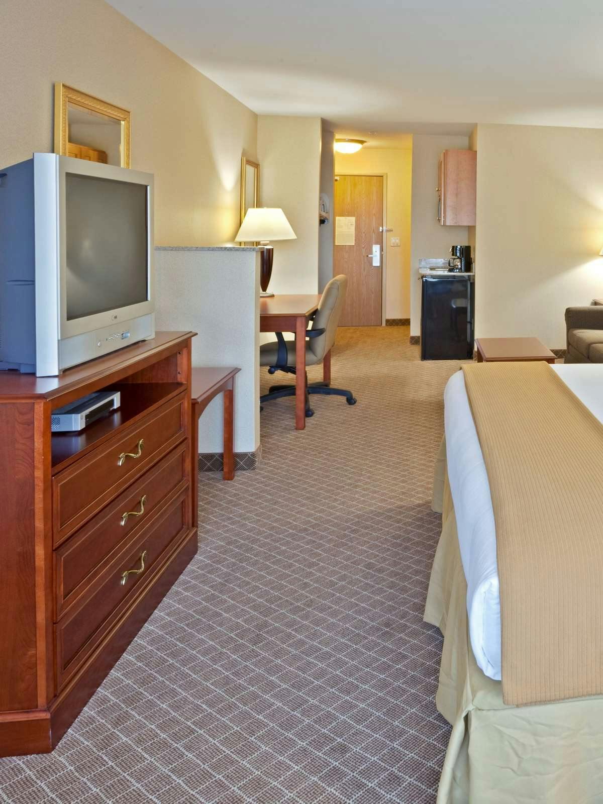 Hotel Holiday Inn Express Hotel & Suites Lacey photo 2