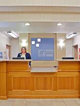 Hotel Holiday Inn Express Hotel & Suites Lacey photo 4