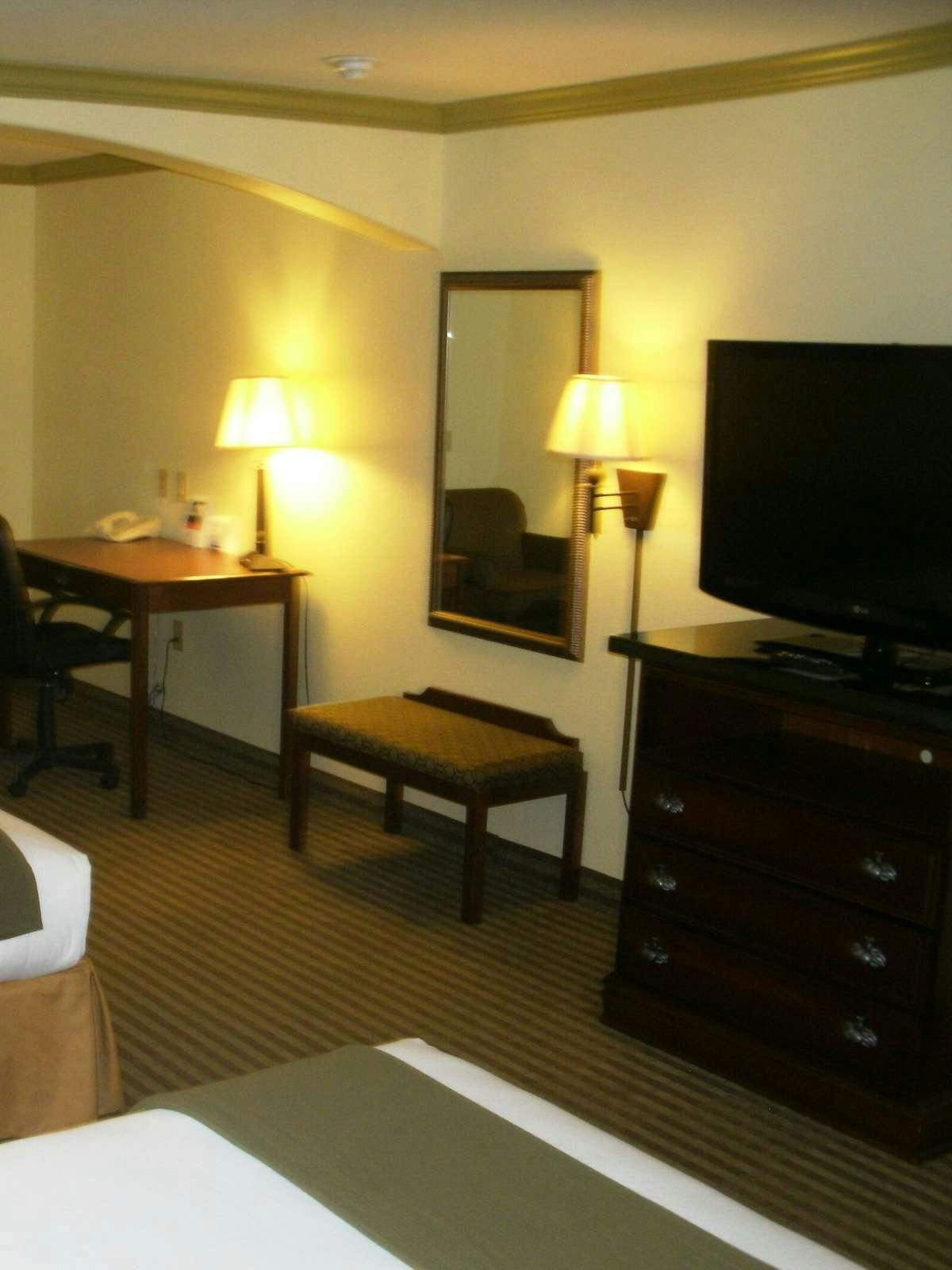 Hotel Holiday Inn Express Hotel & Suites Lake Worth NW photo 2