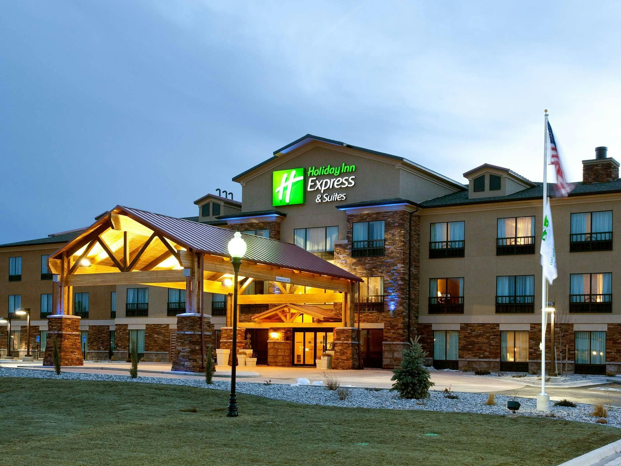 Holiday Inn Express Hotel & Suites Lander