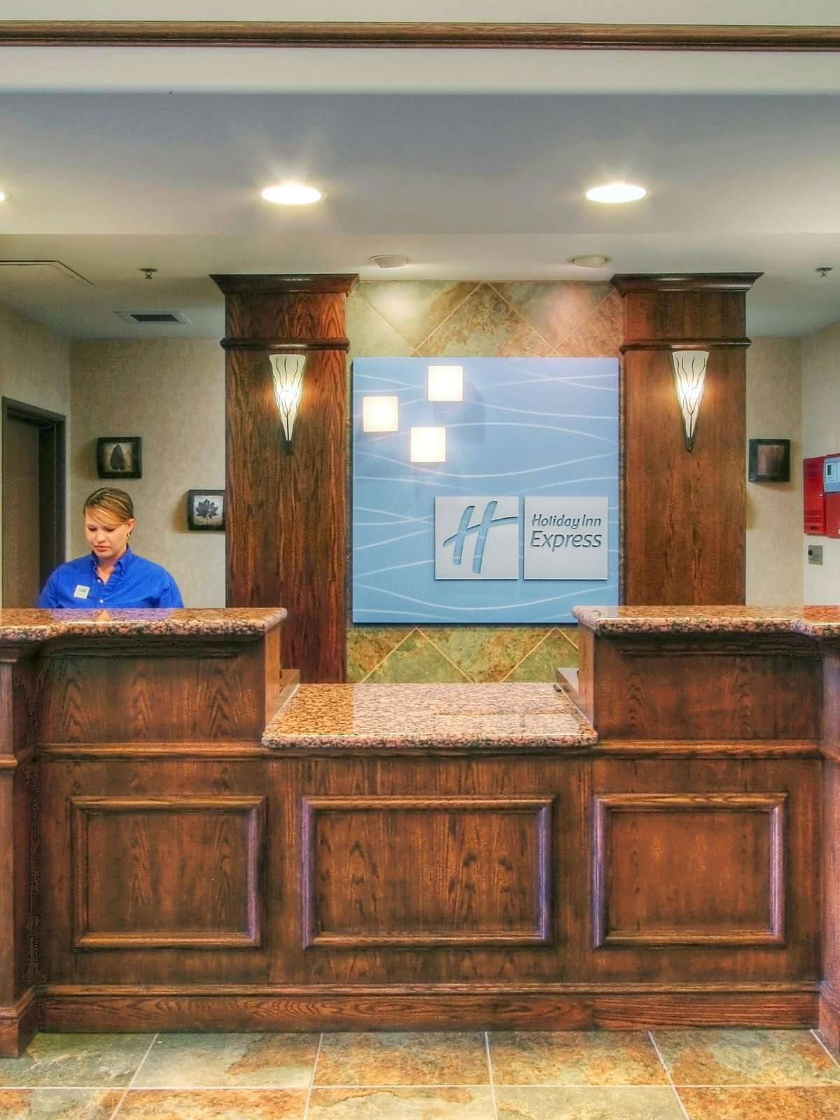 Hotel Holiday Inn Express Hotel & Suites Las Vegas photo 4