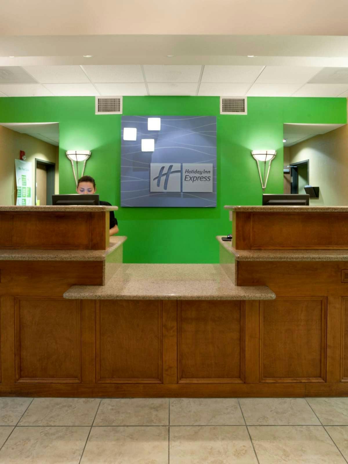 Hotel Holiday Inn Express Hotel & Suites Laredo photo 4