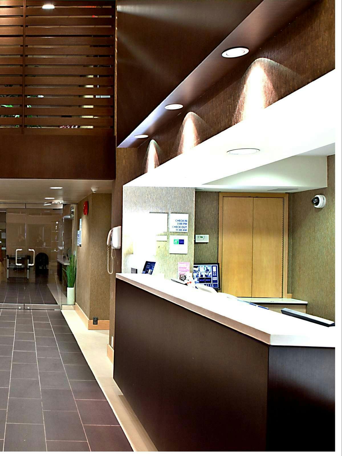 Hotel Holiday Inn Express Hotel & Suites Langley photo 5