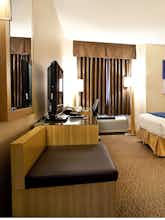 Hotel Holiday Inn Express Hotel & Suites Langley photo 2