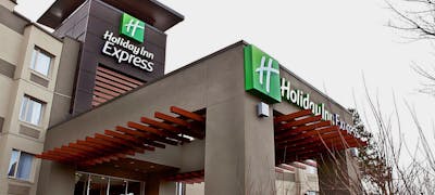 Holiday Inn Express Hotel & Suites Langley