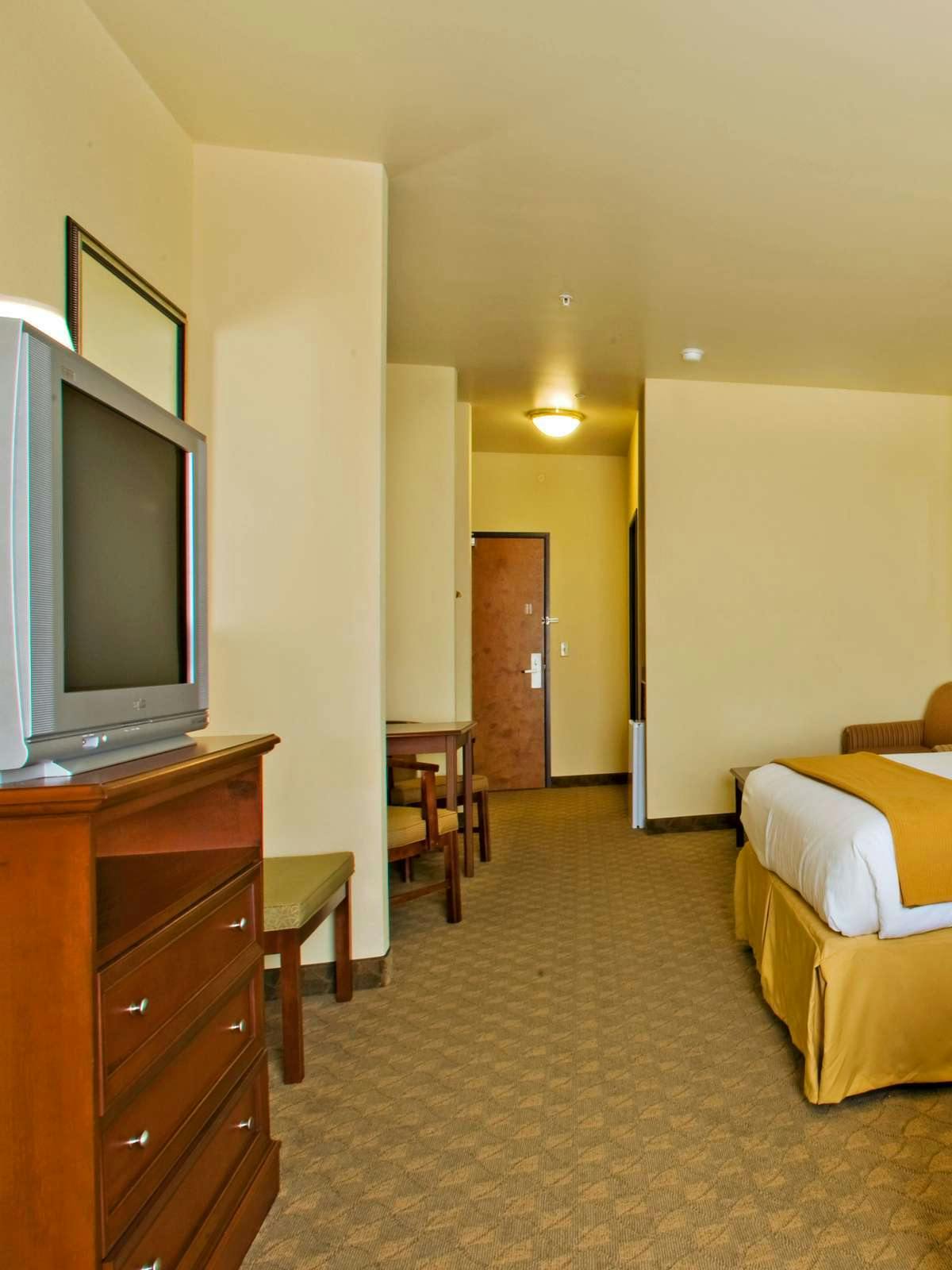 Hotel Holiday Inn Express Hotel & Suites Levelland photo 2