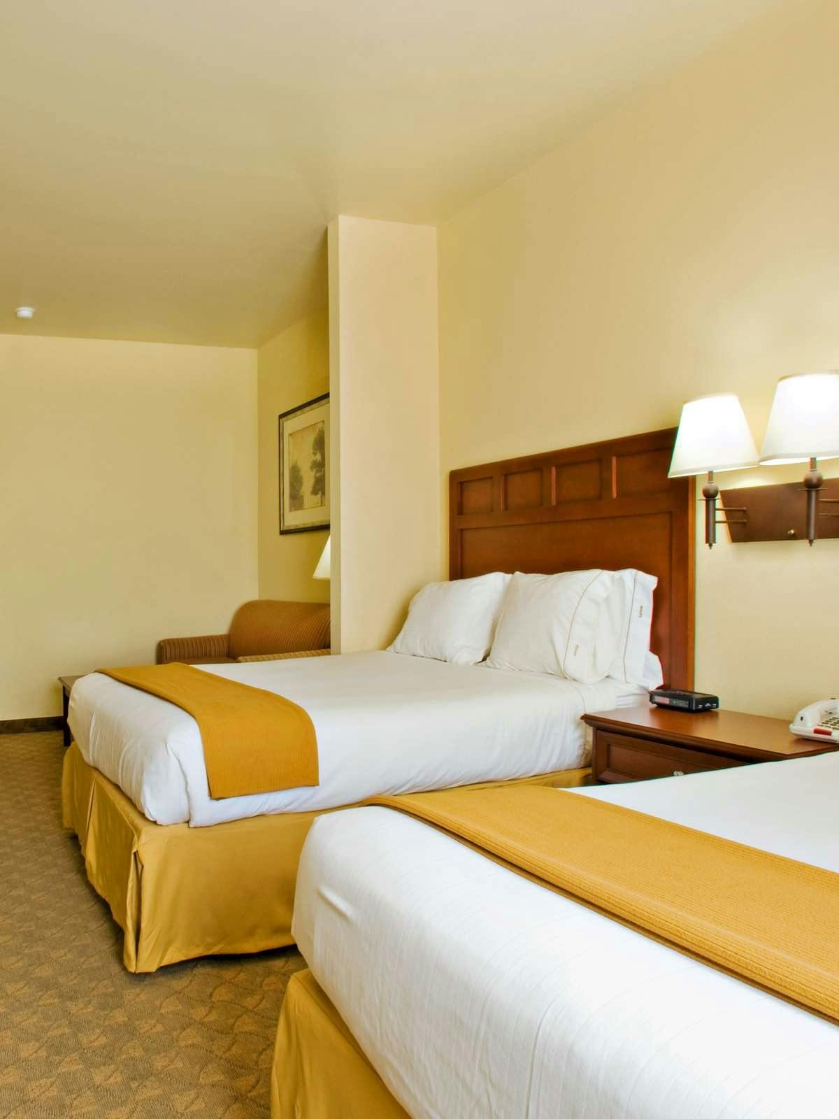 Hotel Holiday Inn Express Hotel & Suites Levelland photo 1