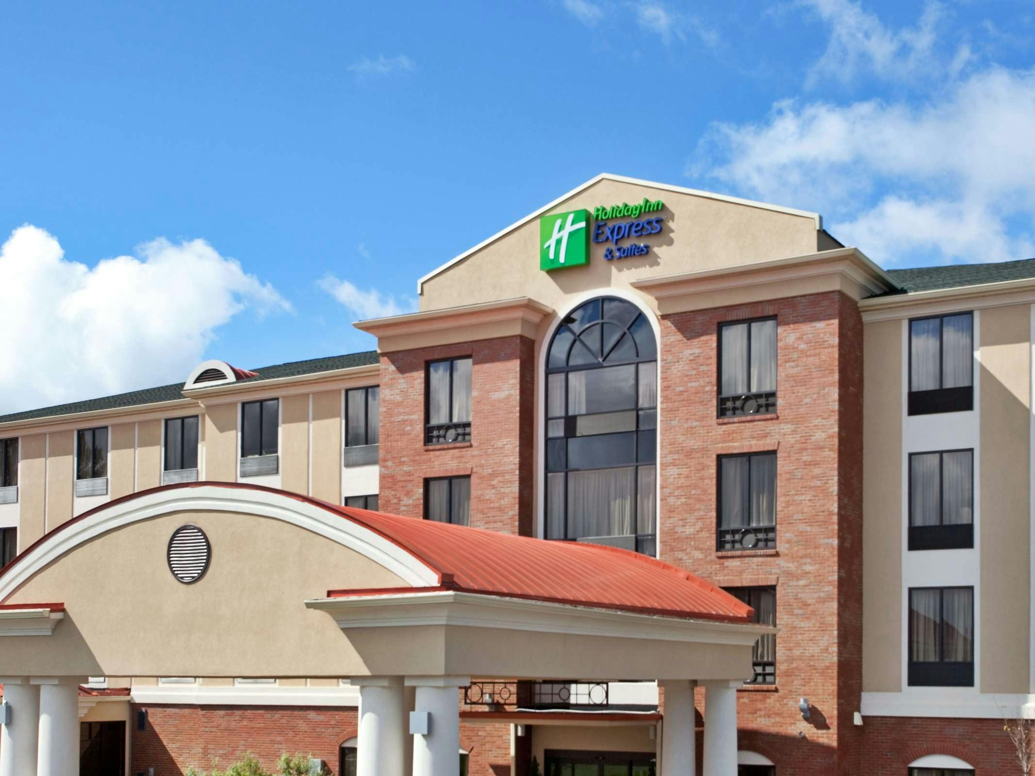 Holiday Inn Express Hotel & Suites Lavonia