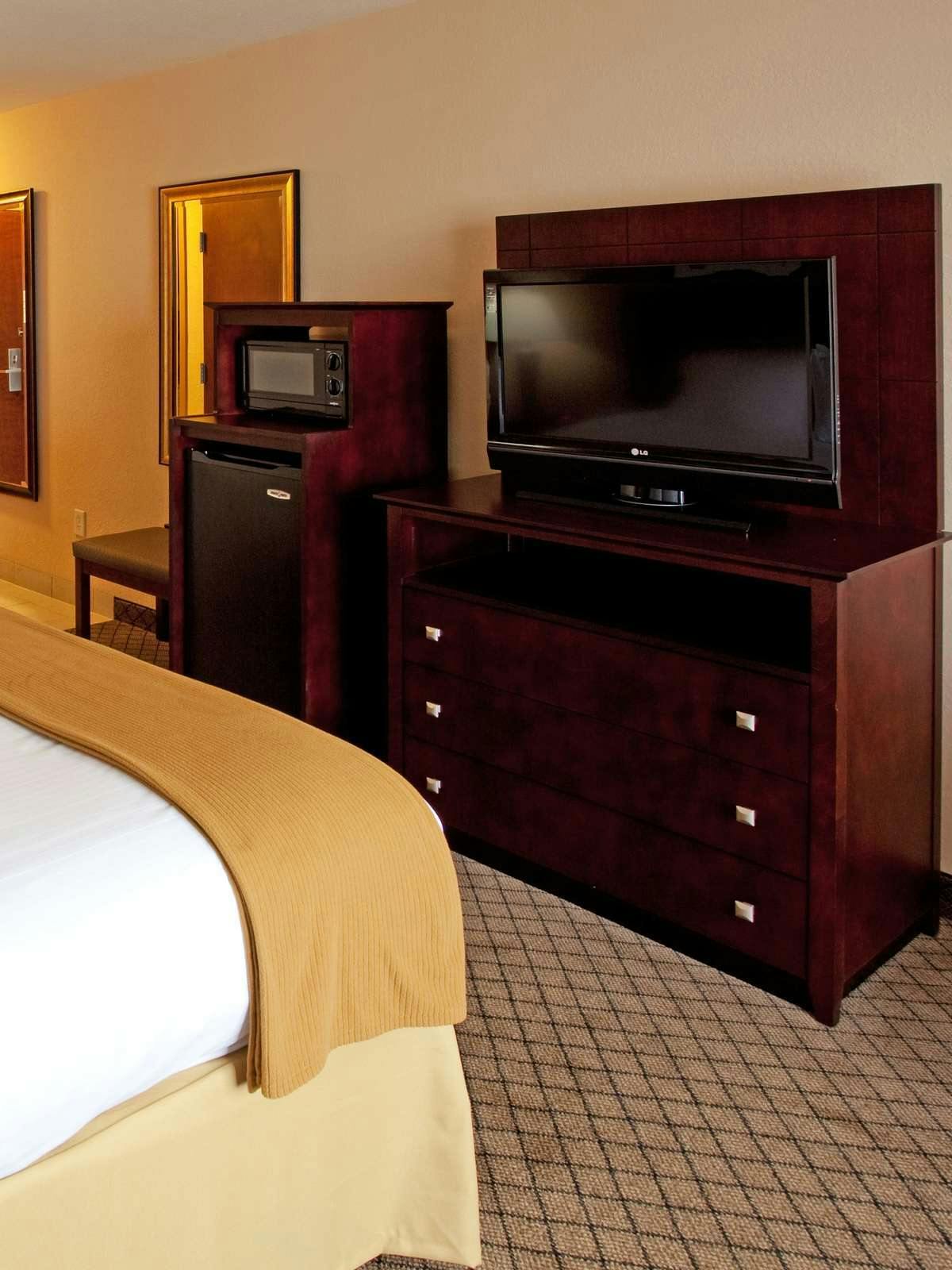 Hotel Holiday Inn Express Hotel & Suites Lavonia photo 2