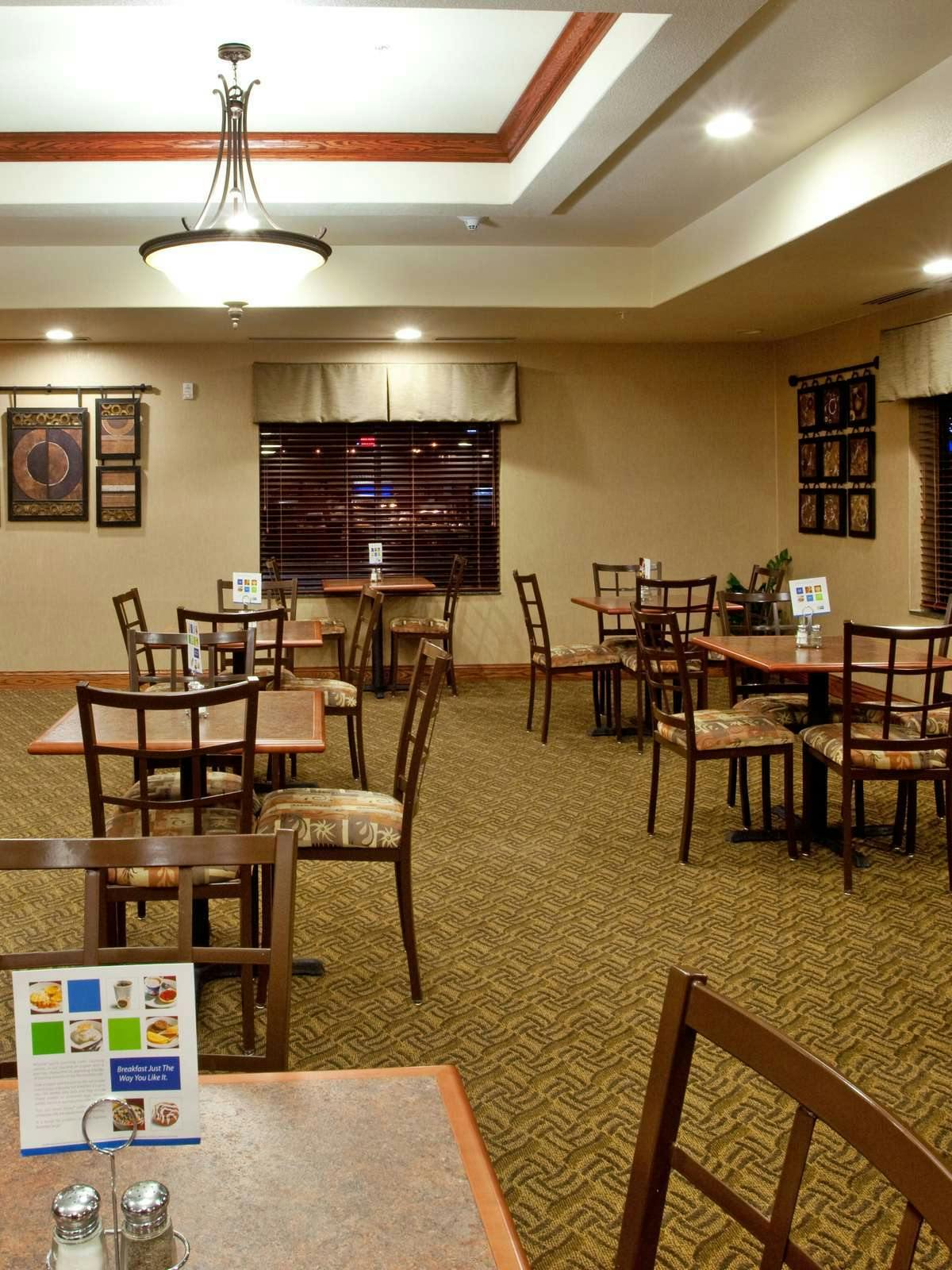 Hotel Holiday Inn Express Hotel & Suites Lewisburg photo 5