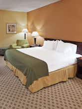 Hotel Holiday Inn Express Hotel & Suites Lebanon photo 1