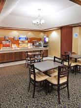 Hotel Holiday Inn Express Hotel & Suites Lebanon photo 5