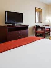 Hotel Holiday Inn Express Hotel & Suites Lexington NW The Vineyard photo 2