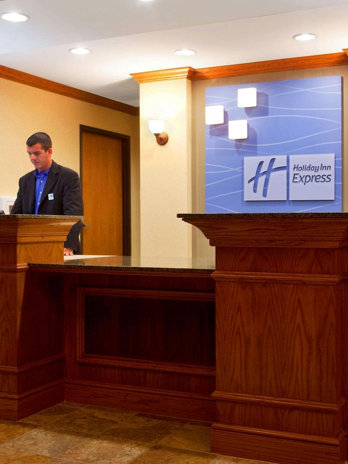 Hotel Holiday Inn Express Hotel & Suites Lake Zurich Barrington photo 4