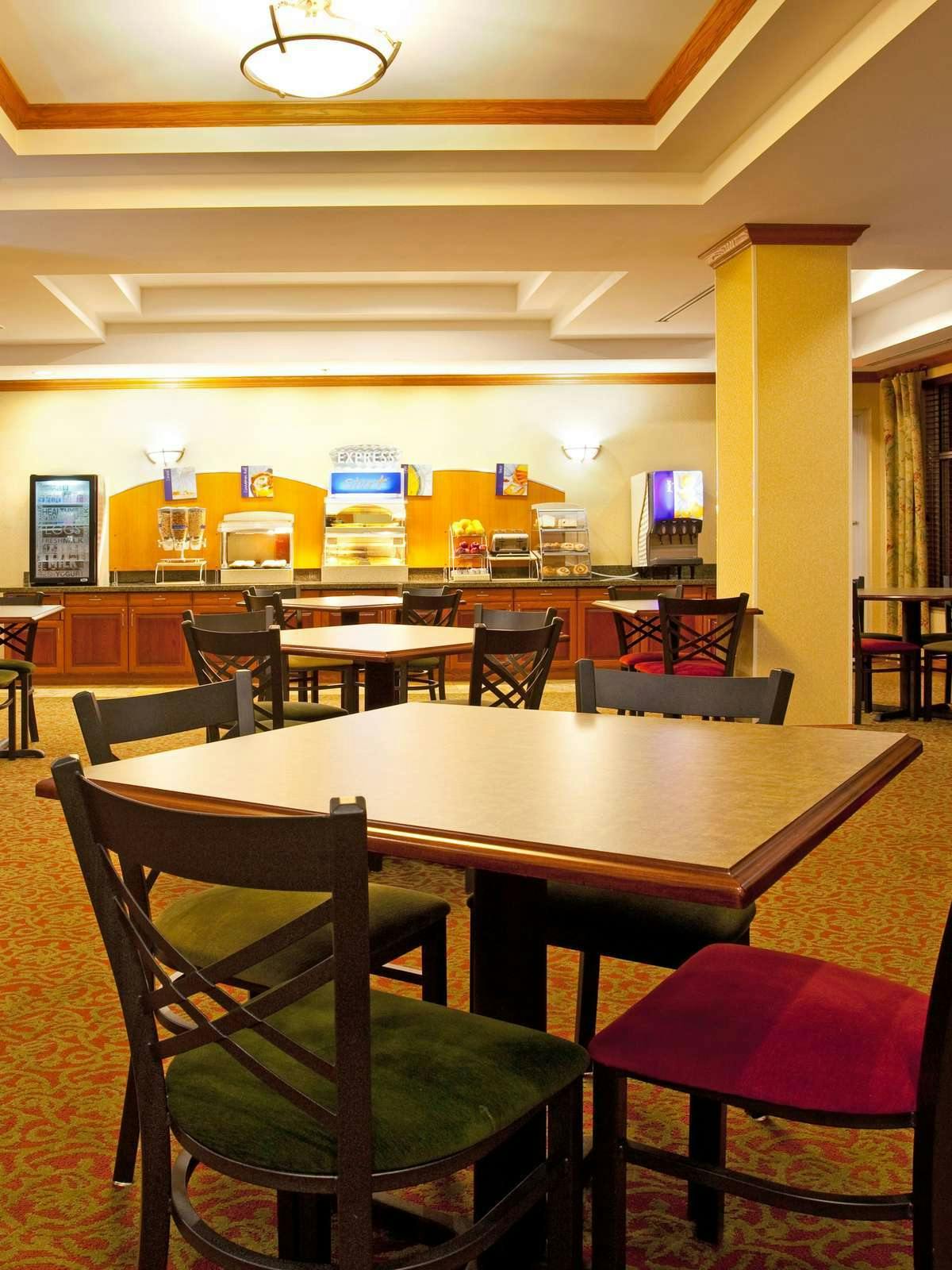 Hotel Holiday Inn Express Hotel & Suites Lake Zurich Barrington photo 5