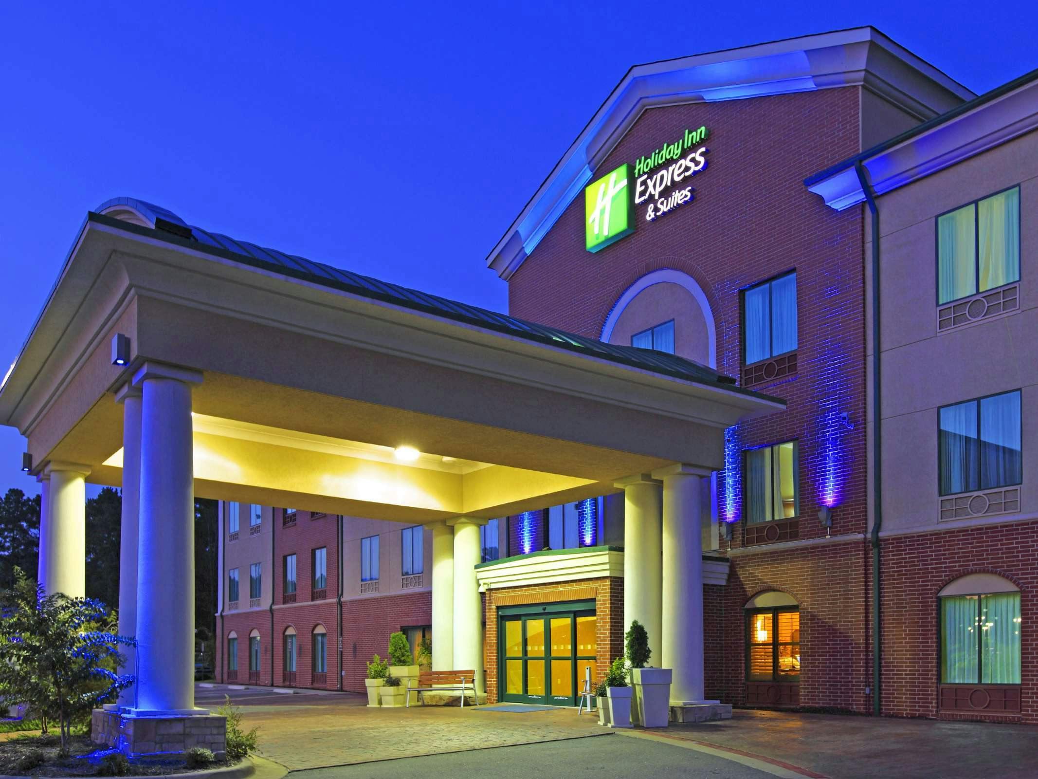 Holiday Inn Express Hotel & Suites Little Rock West