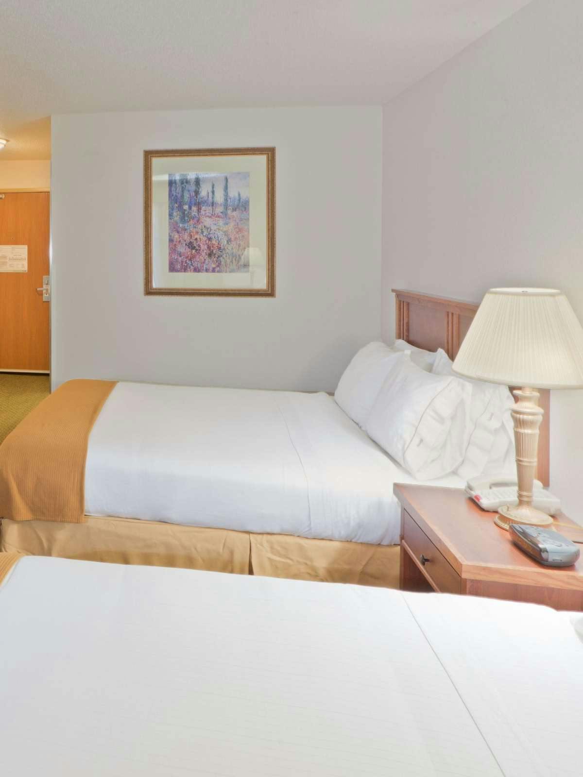 Hotel Holiday Inn Express Hotel & Suites Lititz photo 1