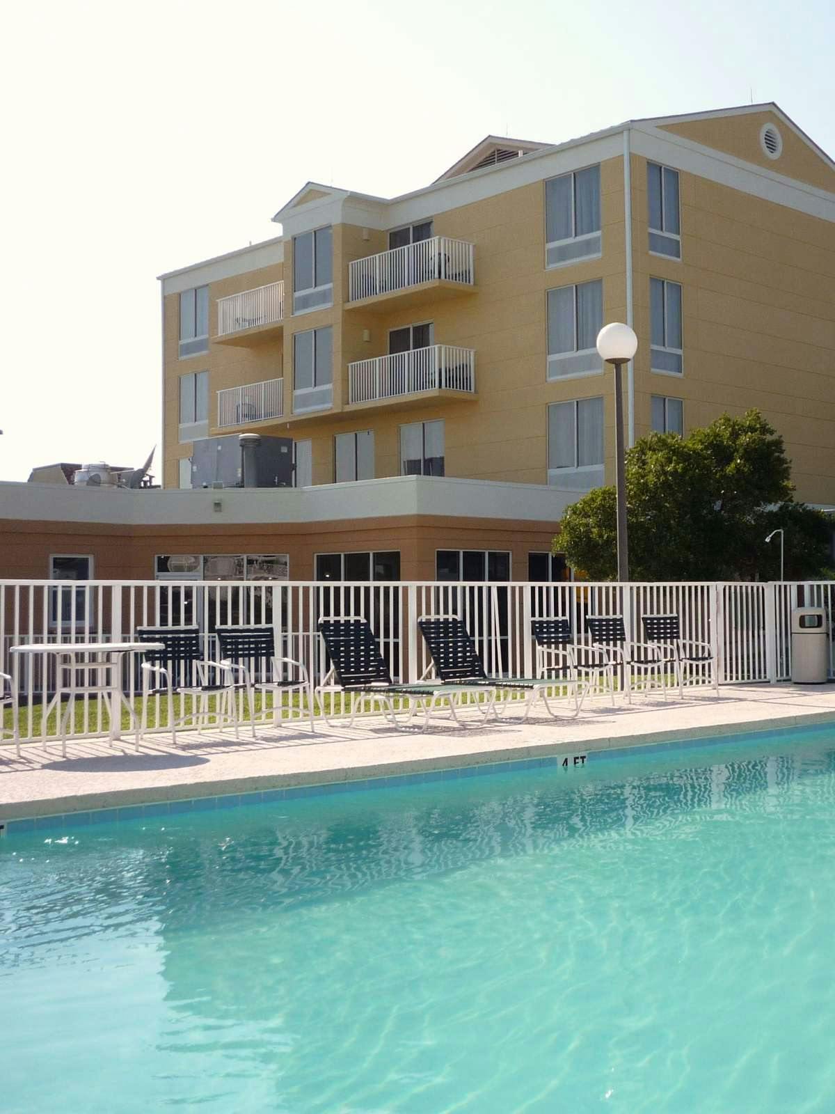 Hotel Holiday Inn Express Hotel & Suites Little River photo 3