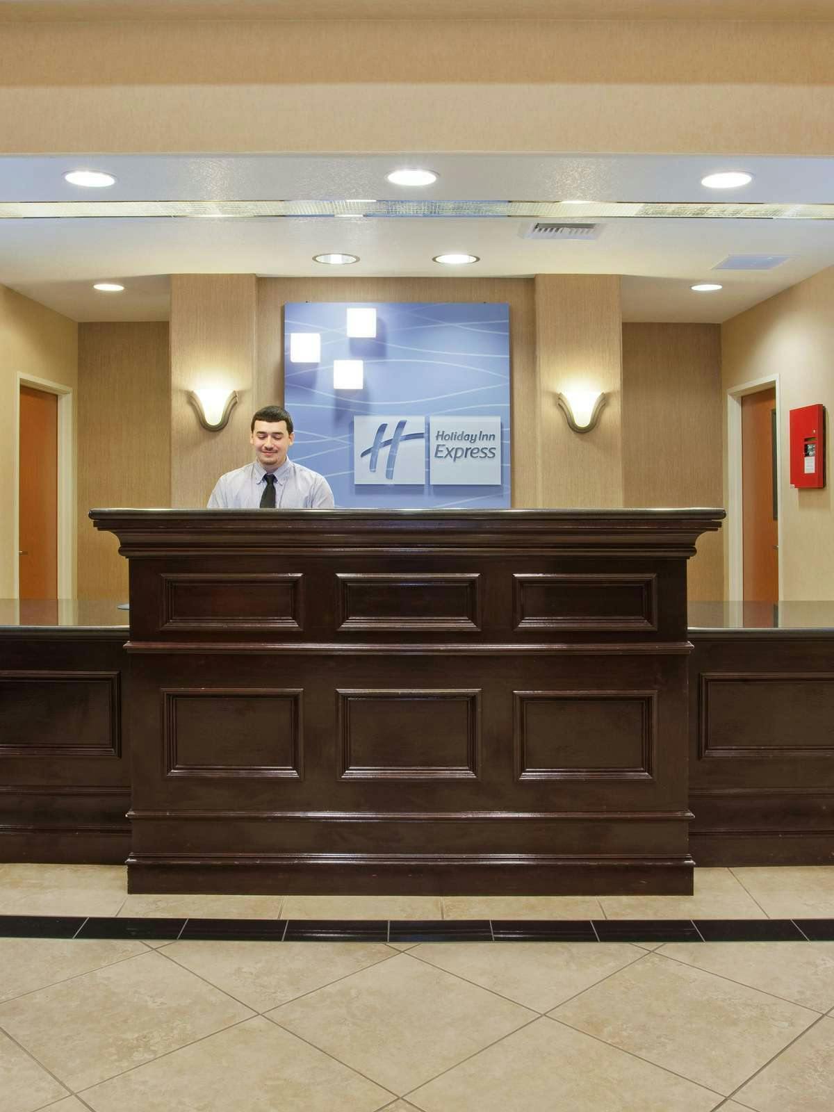 Hotel Holiday Inn Express Hotel & Suites Lincoln photo 5