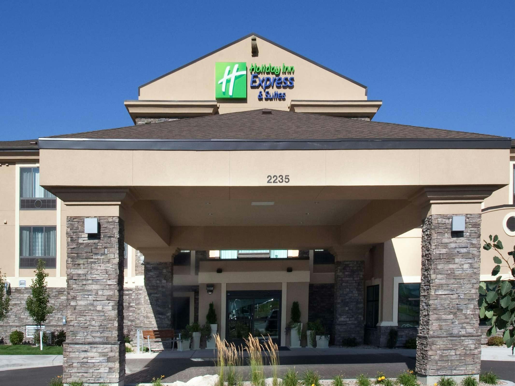 Holiday Inn Express Hotel & Suites Logan