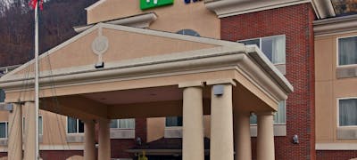 Holiday Inn Express Hotel & Suites Logan
