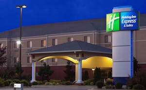 Holiday Inn Express Hotel & Suites Lonoke