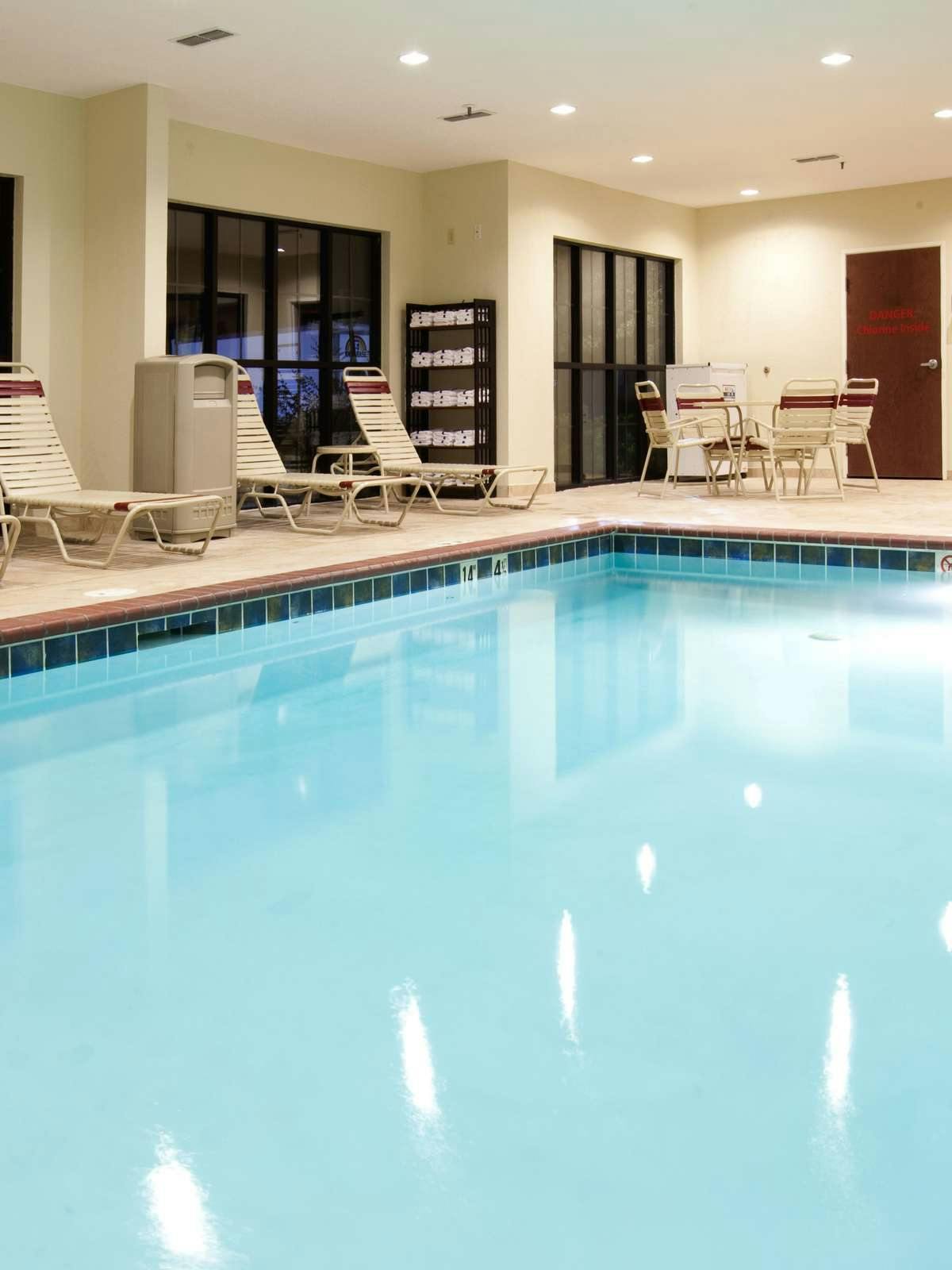 Hotel Holiday Inn Express Hotel & Suites Lonoke photo 3