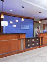 Hotel Holiday Inn Express Hotel & Suites Mason photo 4