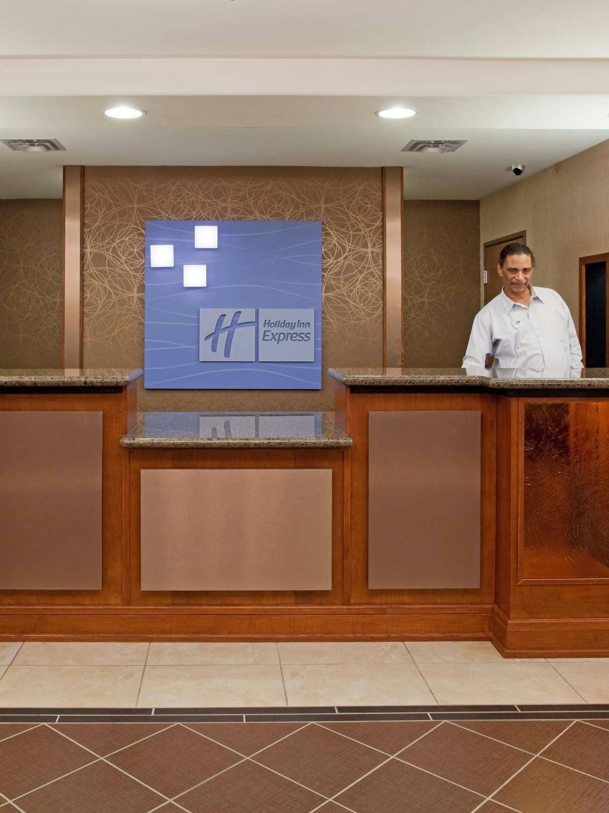 Hotel Holiday Inn Express Hotel & Suites Los Alamos photo 4