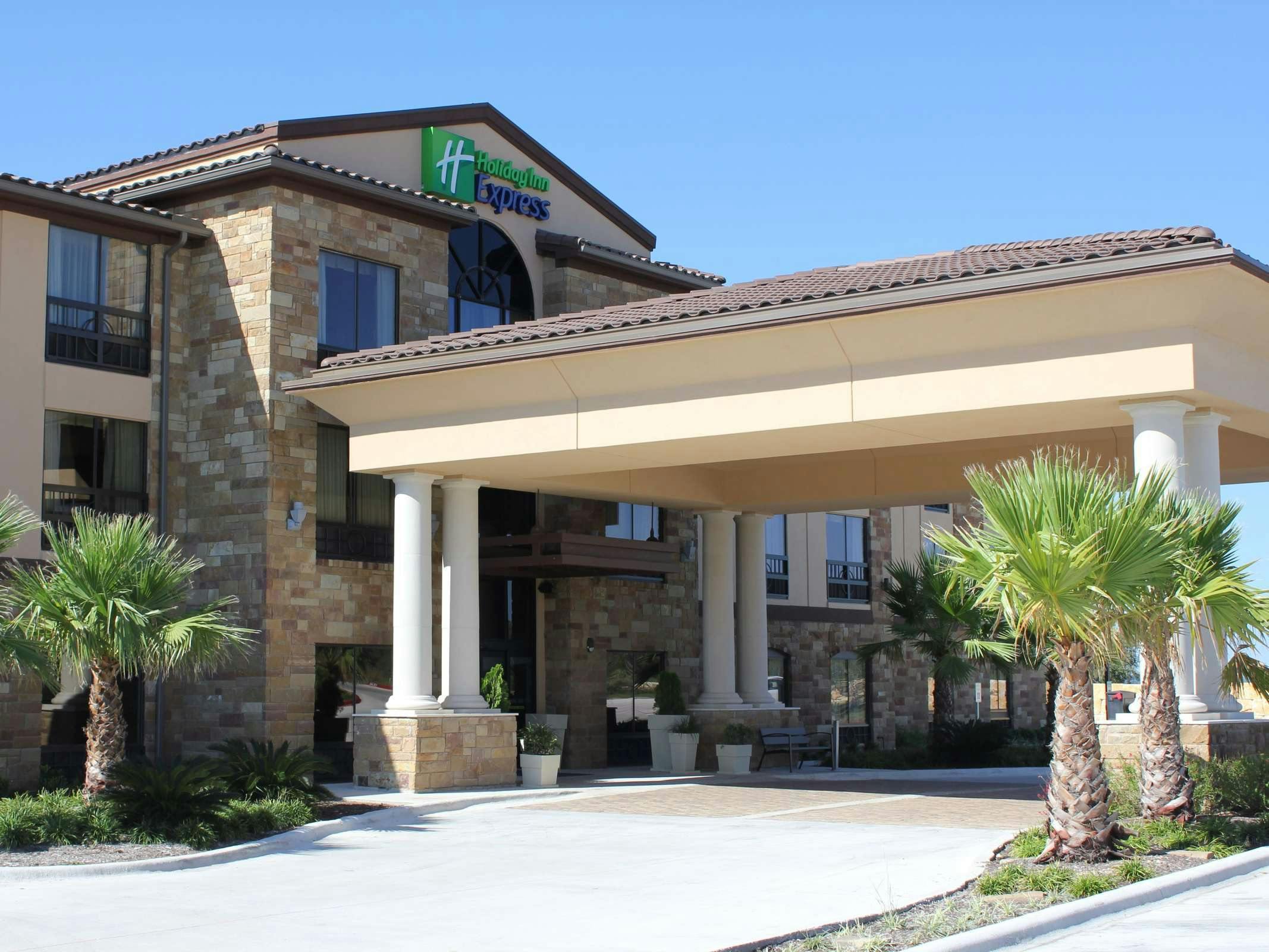 Holiday Inn Express Hotel & Suites Lakeway