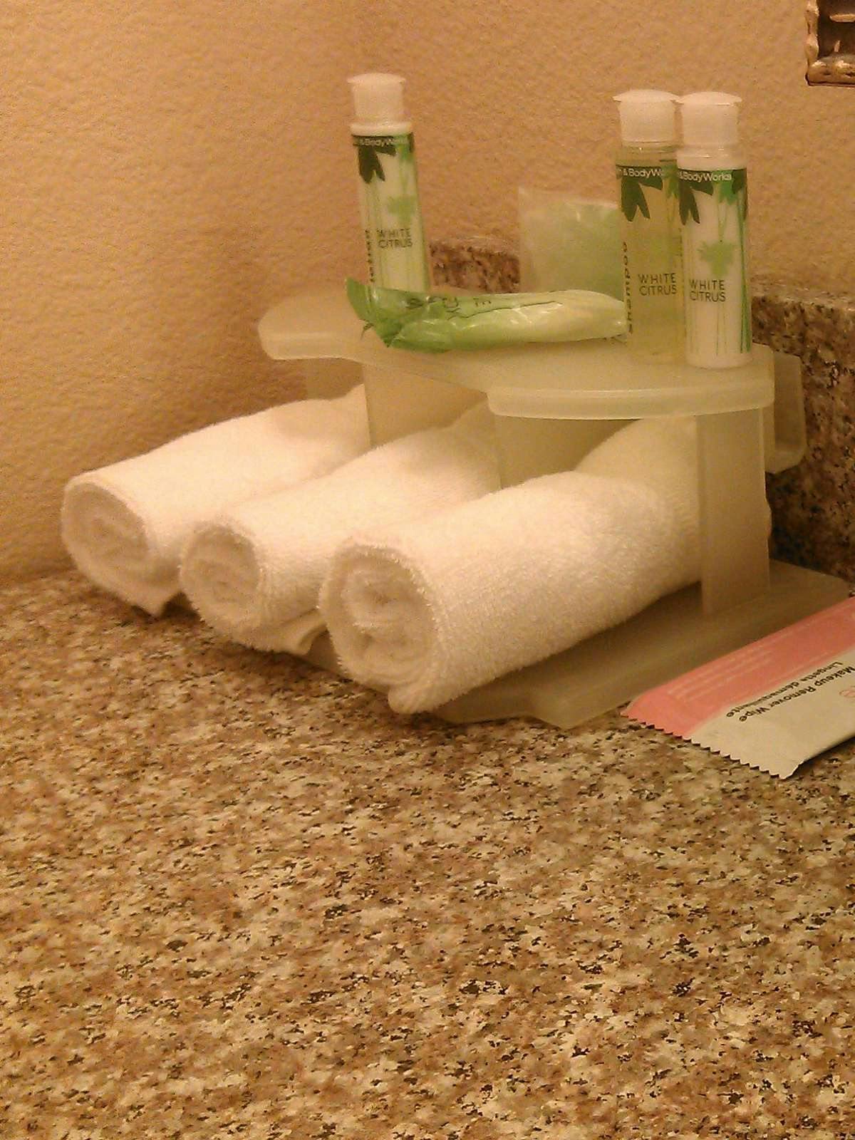 Hotel Holiday Inn Express Hotel & Suites Marshall photo 3