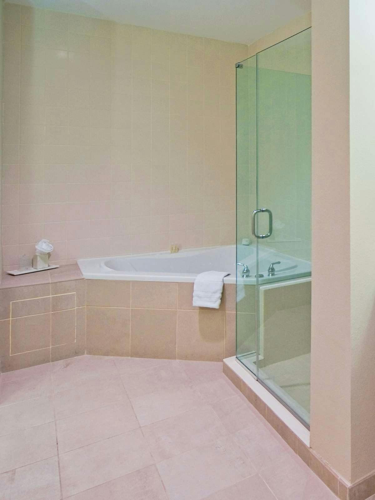 Hotel Holiday Inn Express Hotel & Suites Miami Kendall photo 3