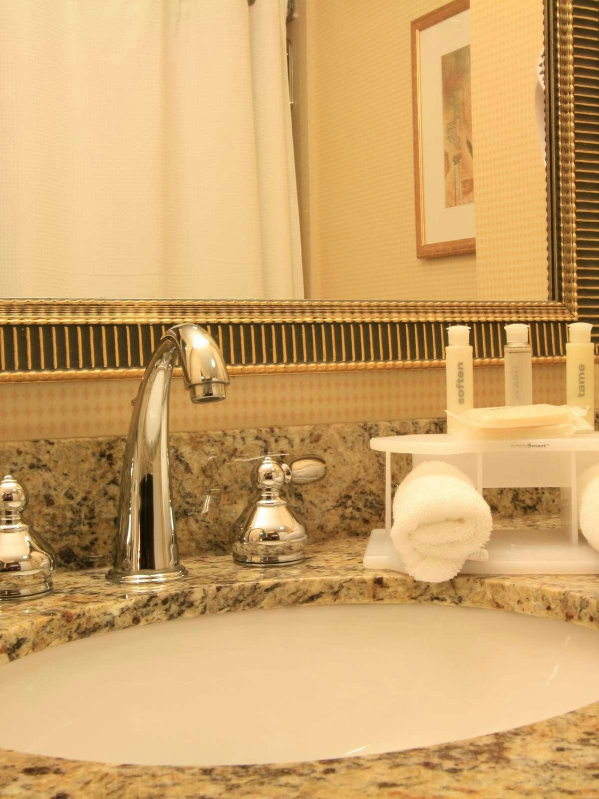 Hotel Holiday Inn Express Hotel & Suites Middleboro Raynham photo 3