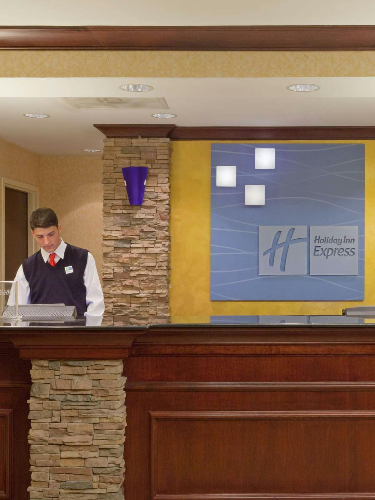 Hotel Holiday Inn Express Hotel & Suites Middleboro Raynham photo 5