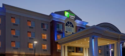 Holiday Inn Express Hotel & Suites Middleboro Raynham