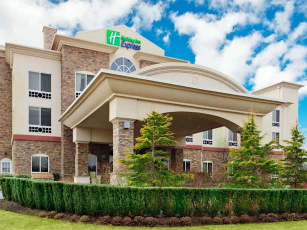 Holiday Inn Express Hotel & Suites Long Island East End