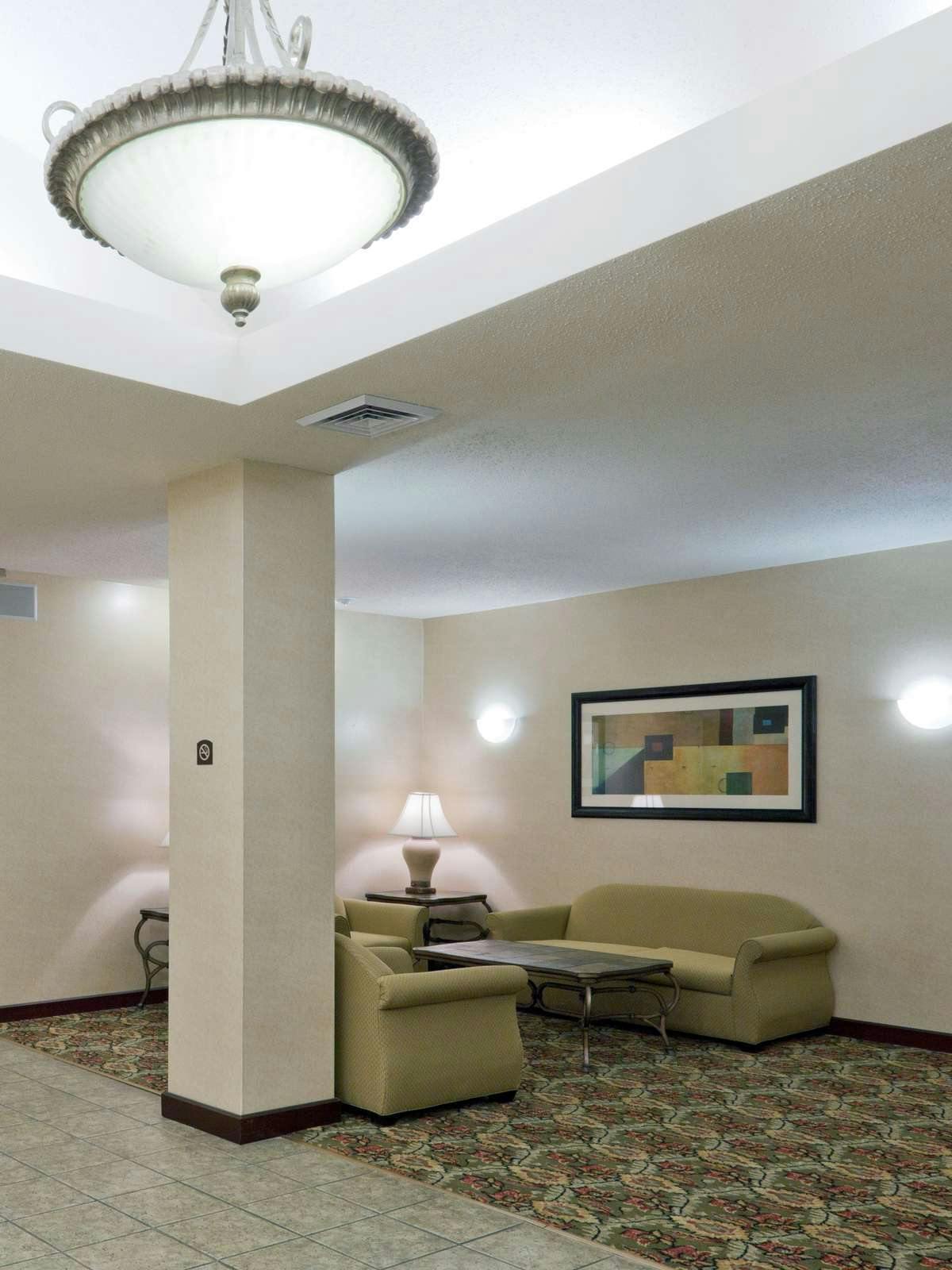 Hotel Holiday Inn Express Hotel & Suites Martinsville photo 4