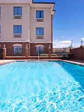 Hotel Holiday Inn Express Hotel & Suites Midland photo 1