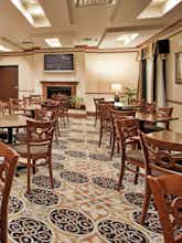 Hotel Holiday Inn Express Hotel & Suites Mcpherson photo 5