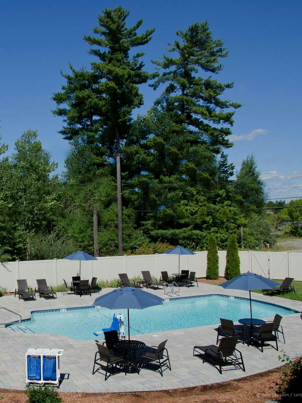 Hotel Holiday Inn Express Hotel & Suites Merrimack photo 5