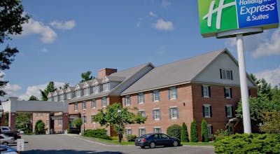 Holiday Inn Express Hotel & Suites Merrimack