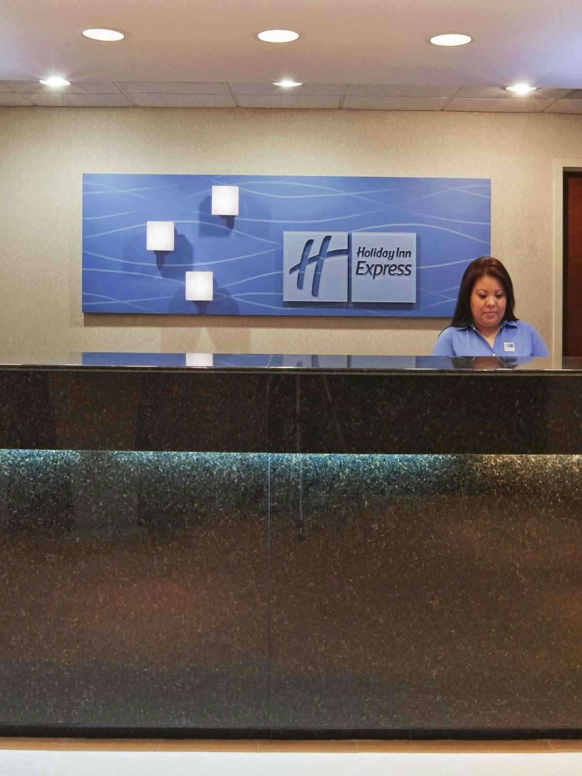 Hotel Holiday Inn Express Hotel & Suites Mesquite photo 3