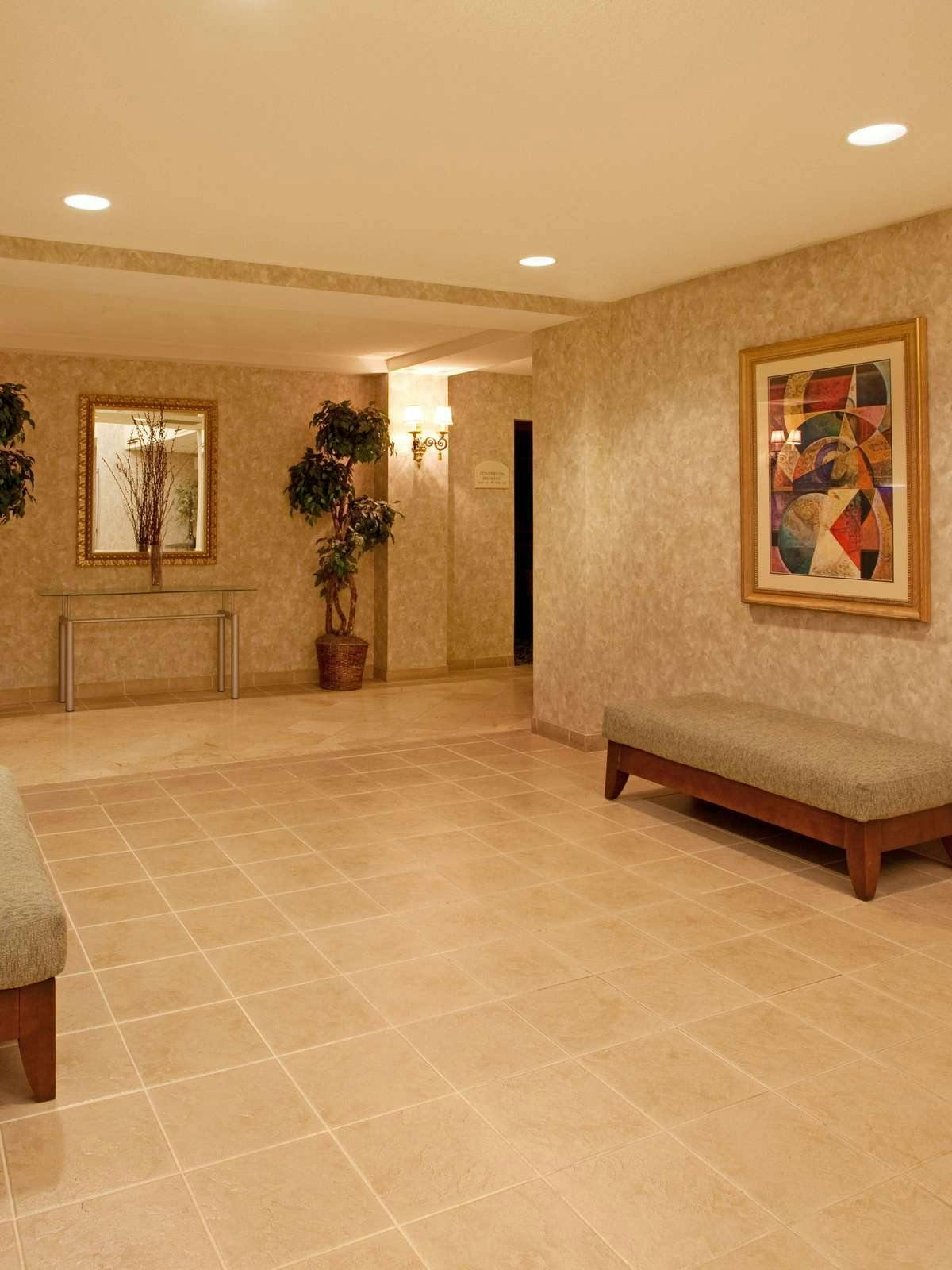 Hotel Holiday Inn Express Hotel & Suites Mebane photo 3