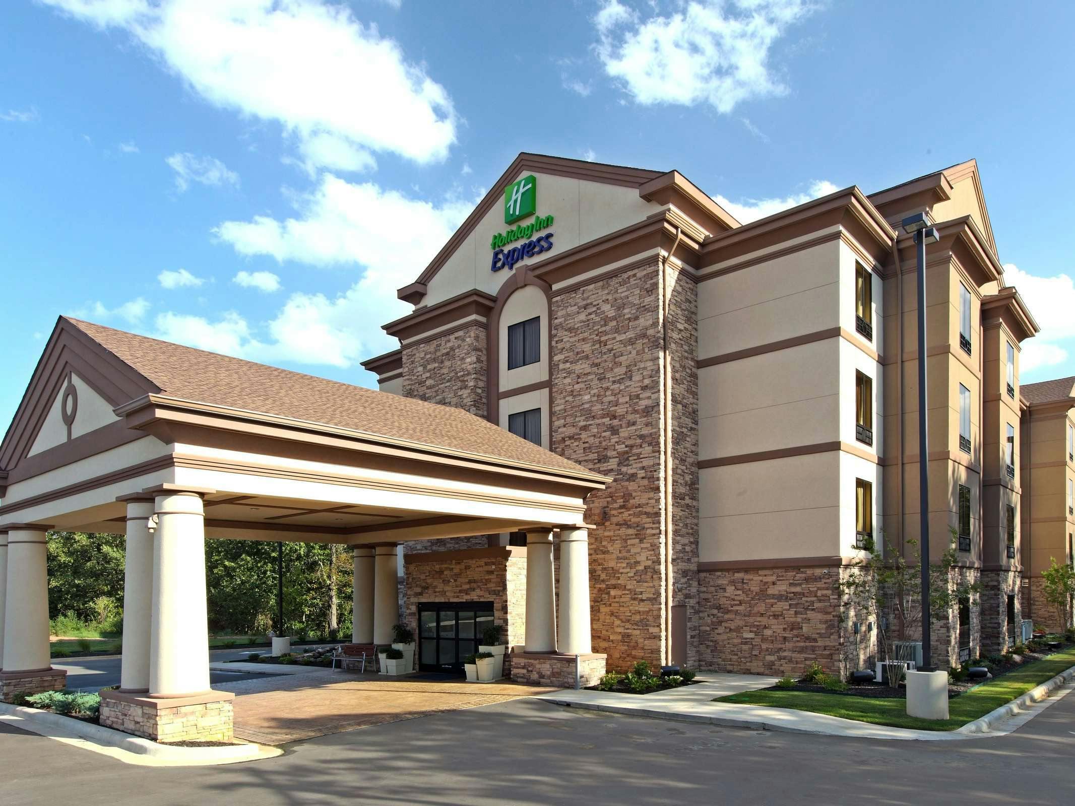 Holiday Inn Express Hotel & Suites Maumelle