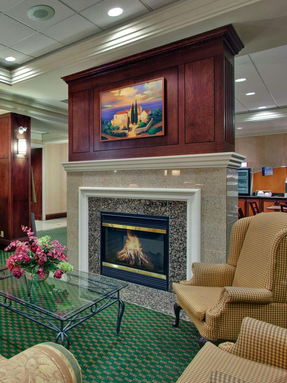 Hotel Holiday Inn Express Hotel & Suites Milton photo 3