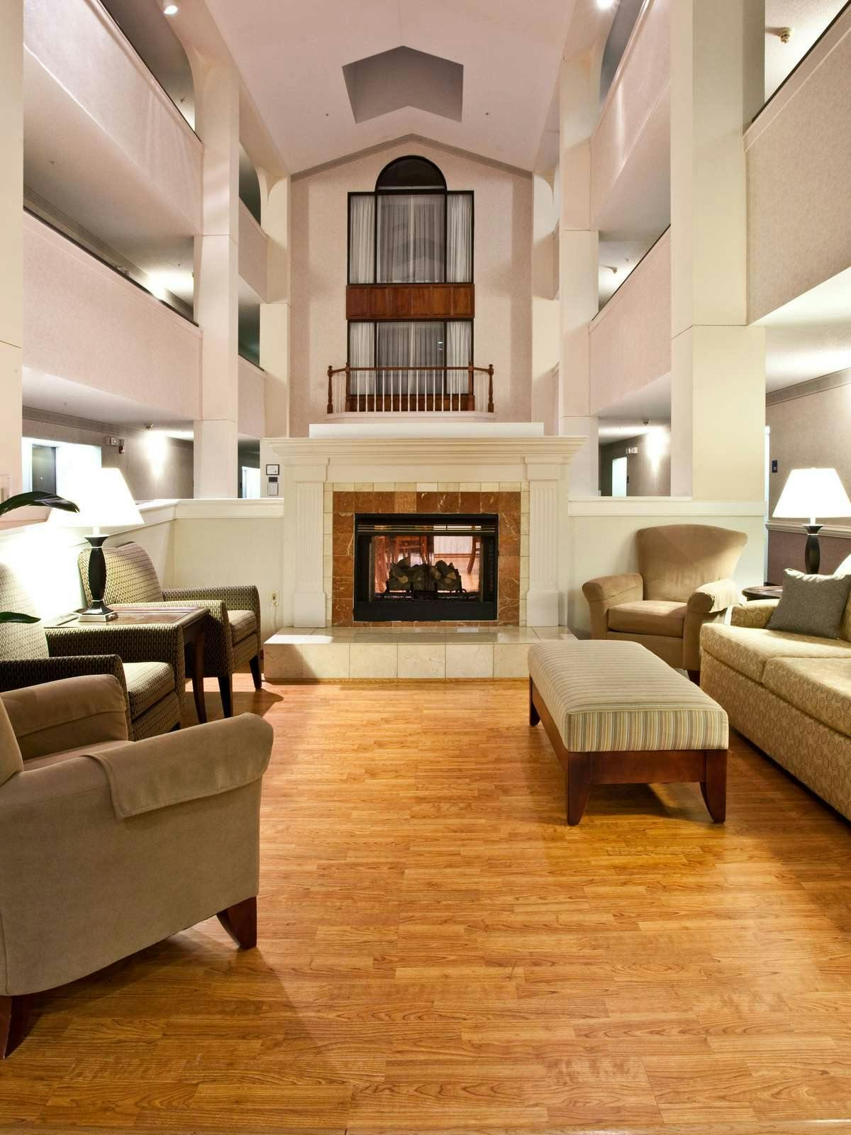 Hotel Holiday Inn Express Hotel & Suites Milton East I 10 photo 3