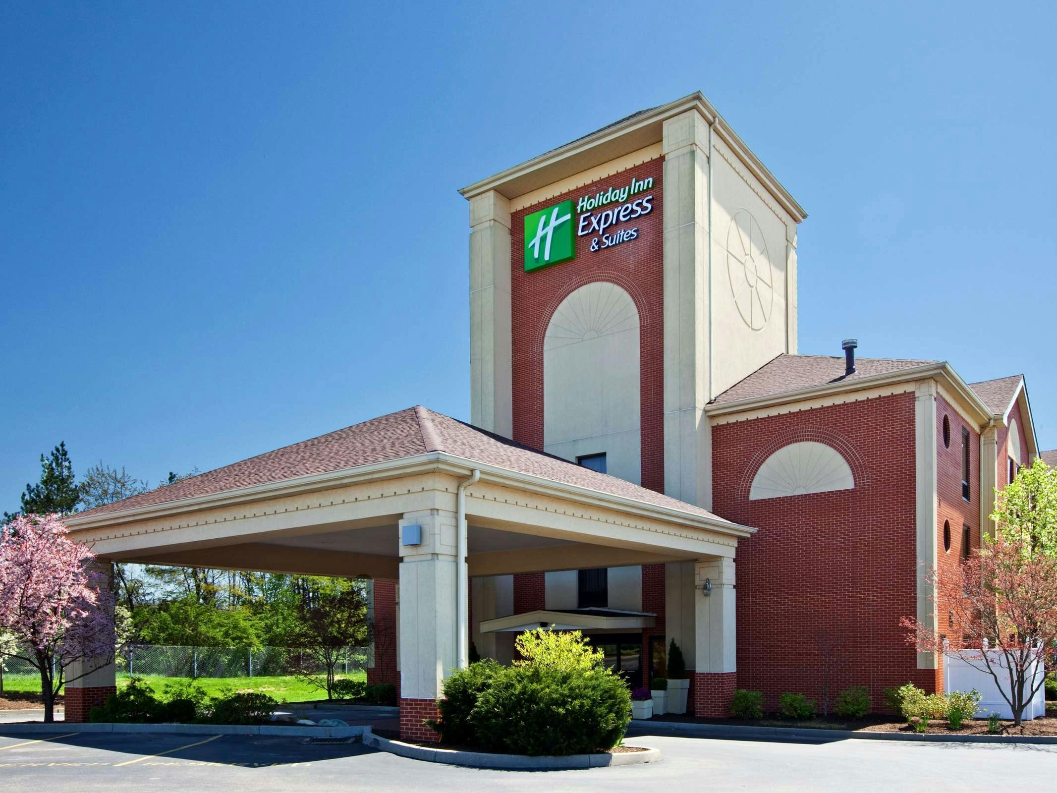 Holiday Inn Express Hotel & Suites Milford
