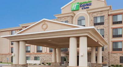Holiday Inn Express Hotel & Suites Mitchell