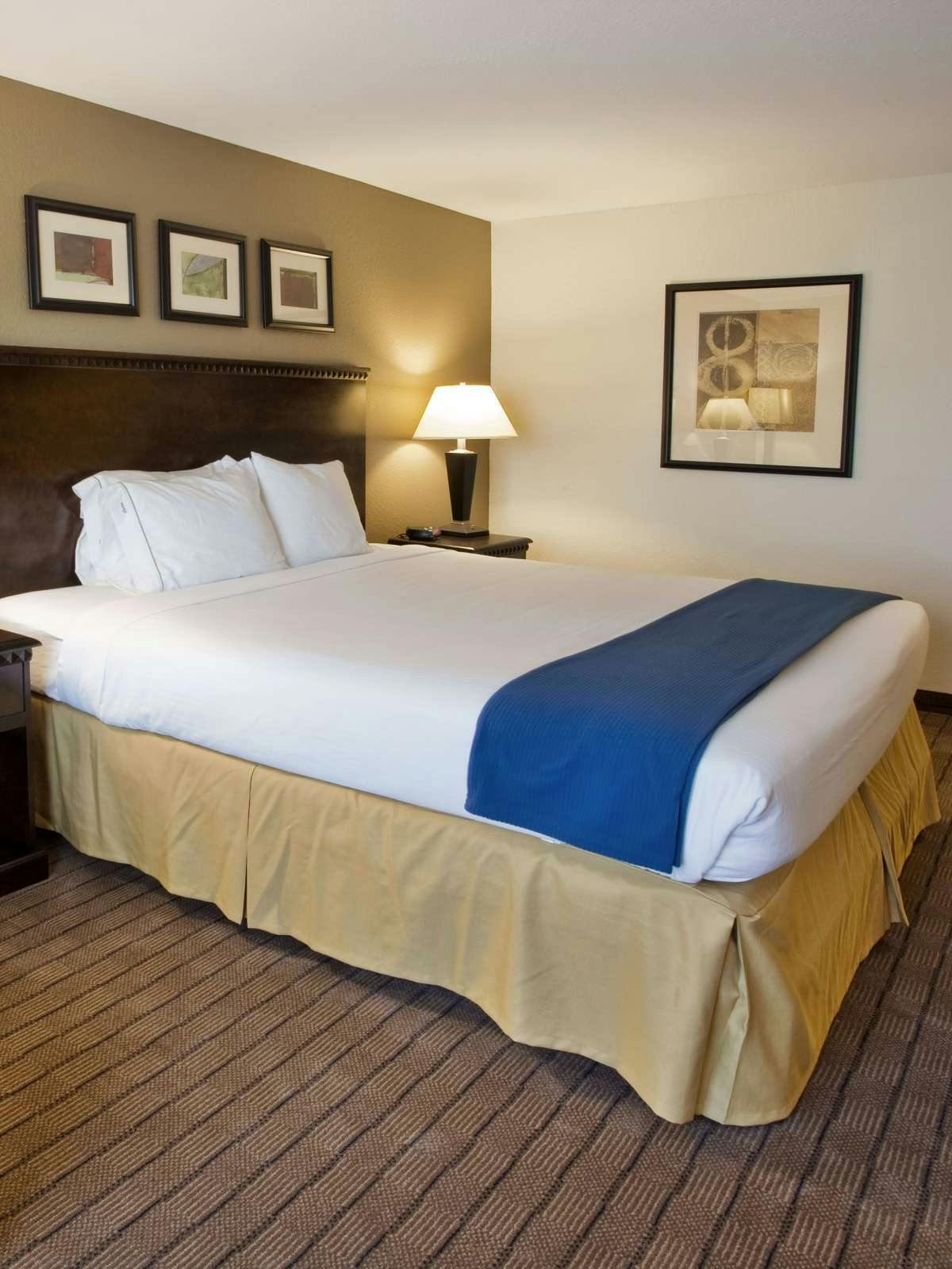 Hotel Holiday Inn Express Hotel & Suites Moultrie photo 1