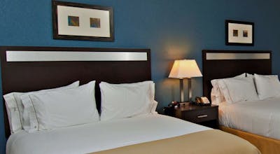 Holiday Inn Express Hotel & Suites Morton Peoria Area